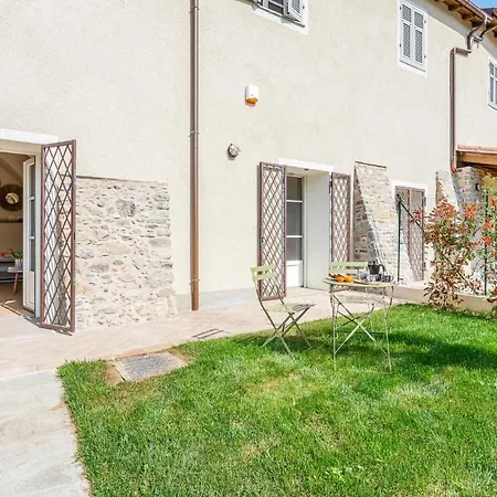 2 Bedroom Gorgeous In Bastia Di